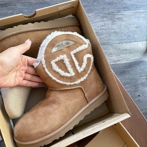 Ugg x Telfar Logo Mini in chestnut